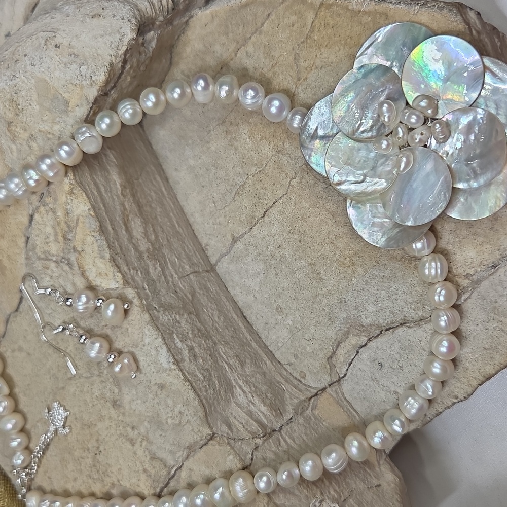 Freshwater Pearl Necklace, Flower MOP Pendant and Earring Set - Picture 6 of 9